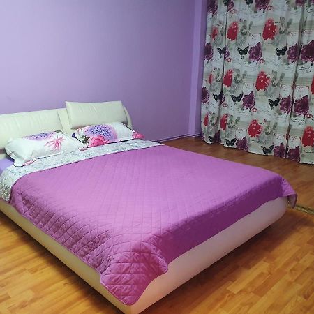 פלוייסטי Crema Apartaments מראה חיצוני תמונה
