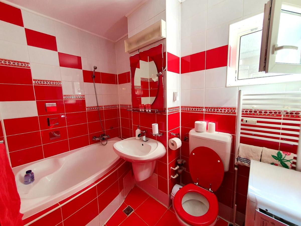 פלוייסטי Crema Apartaments מראה חיצוני תמונה